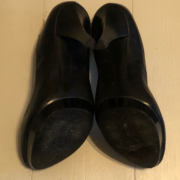 BCBG leather pumps - Picture 4 of 5